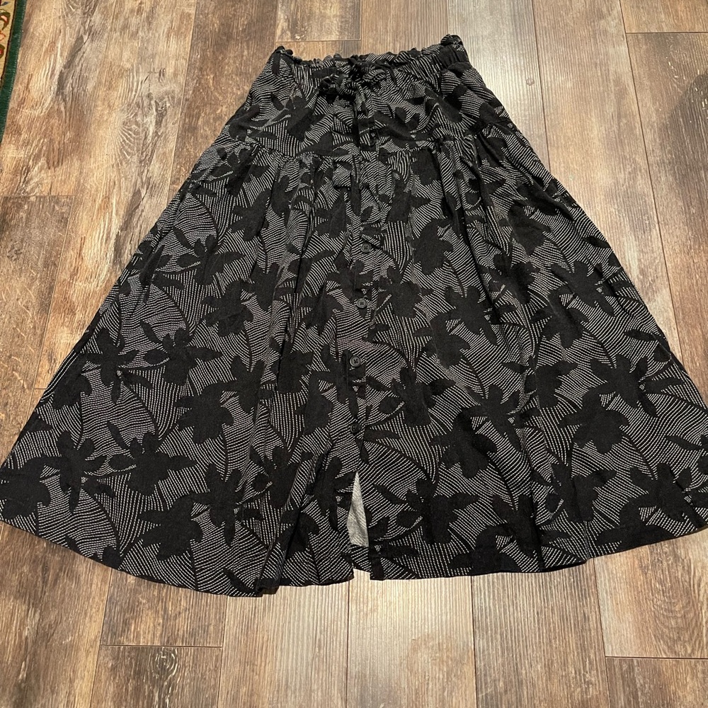 Universal Thread Black Maxi A-Line Skirt